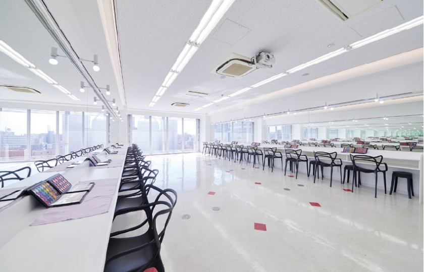 挙式を行う学内チャペル